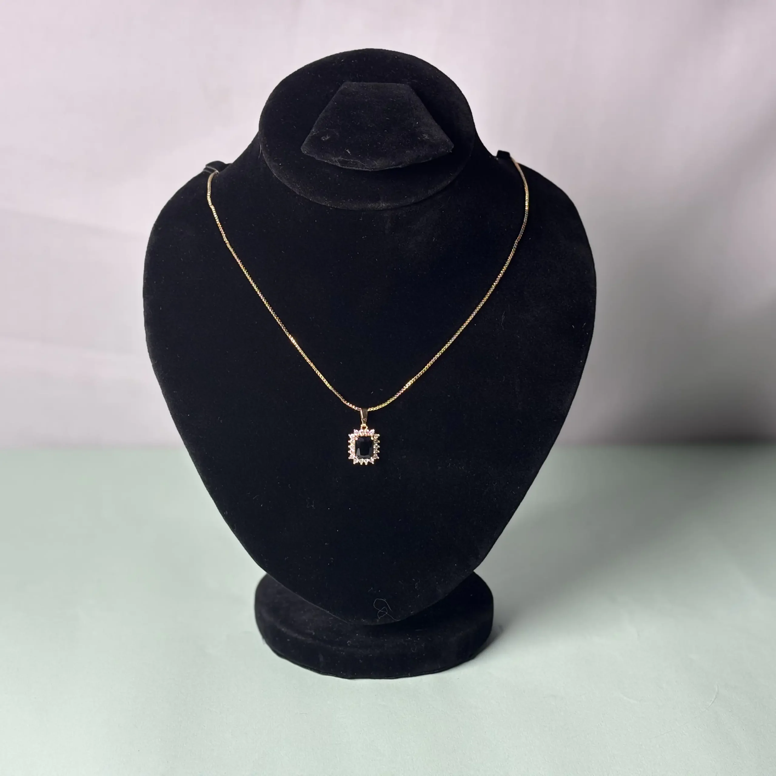 Vivid Ruby Halo - Image 5