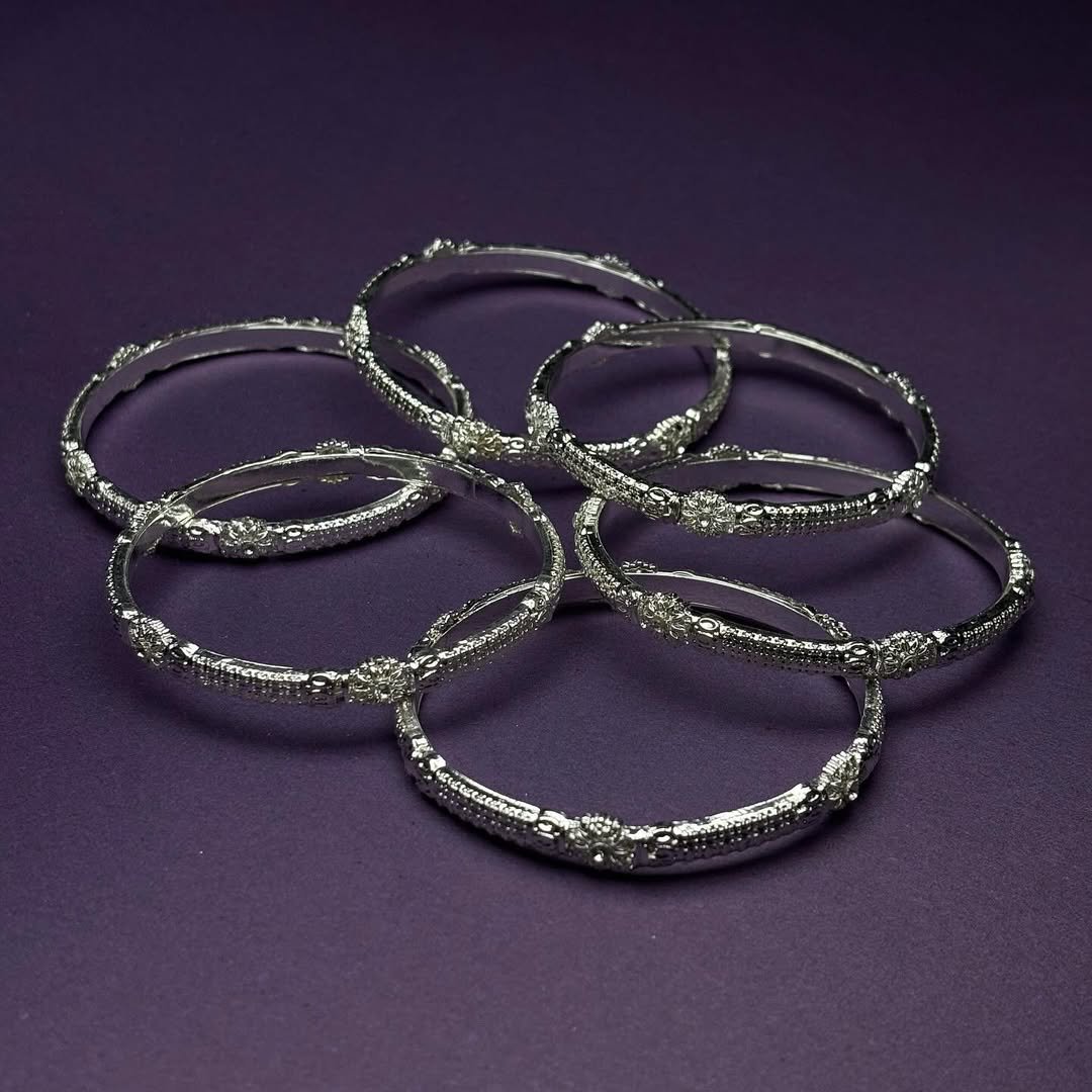 Elegant Sparkle Bangle Set - Image 4